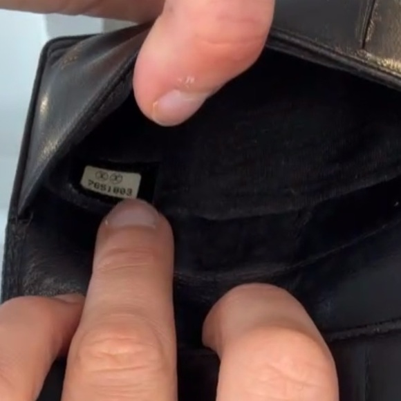 Auth Stunning Caviar Leather Billfold Wallet by CHANEL - Picture 5 of 5